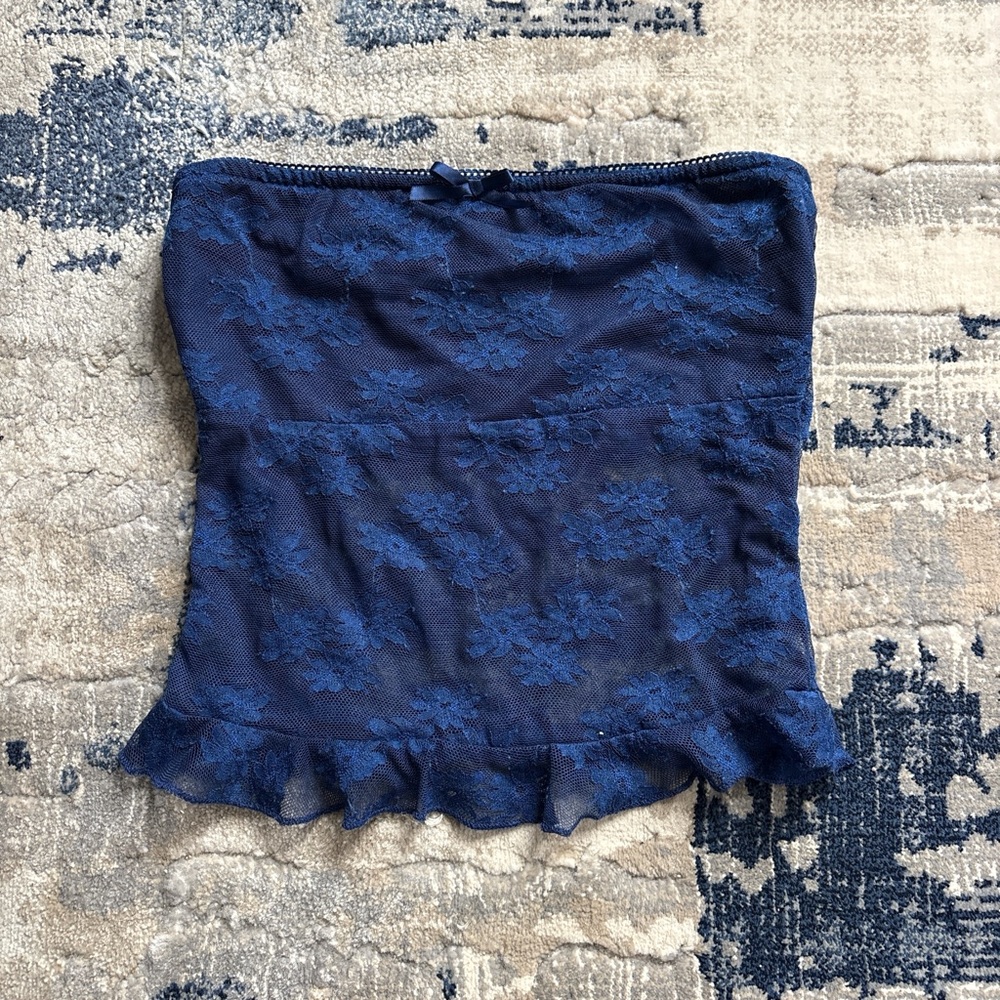 Edikted Navy Blue Lace Crop Top